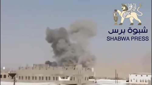 عقب ليلة من الاشتباكات ..قوات موالية لـ "الأحمر" تطلق عدد من قذائف الدبابات والمدفعية للتصعيد
