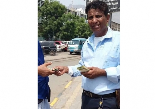 في عدن أموال الشعب تستخدم لتجويعه واذلاله..