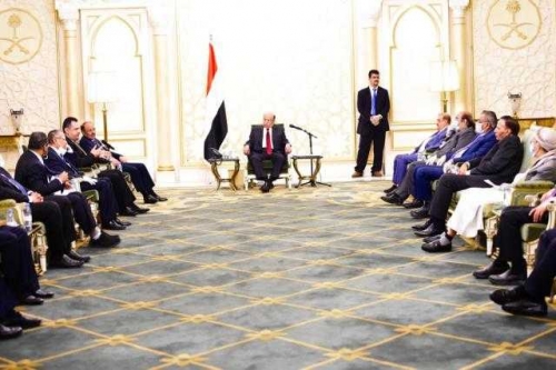 نظرية المؤامرة السعودية : هادي...لغة تصالحية تجاه الانتقالي، وأخرى لتطييب جناح صقور سلطته