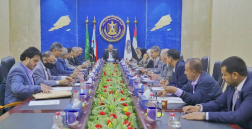 رئاسة الانتقالي تبحث جهود معالجات أزمة الخدمات في العاصمة