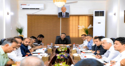 لملس يوجه مسؤولي المحافظة والمديريات بالنزول الميداني ومعالجة قضايا المواطنين