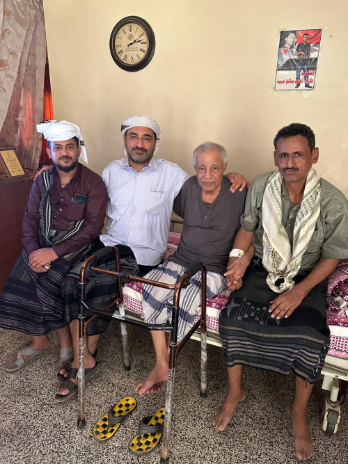 قائد مقاومة شبوة الشيخ "الجفري" يزور المناضل "أحمد سالم عبيد"