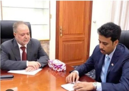 أكاديمي: لماذا يصر أبناء اليمن الأسفل أن يكونوا خناجر لصنعاء لطعن الجنوب
