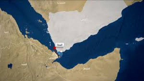 بعد استهداف سفينتين.. حادث غامض جنوب المخا