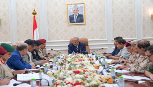 الرئيس الزُبيدي يترأس اجتماع اللجنة الأمنية العليا