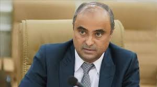 رئيس الوزراء يتهور بمطالبة العرادة بتوريد إيرادات مأرب لبنك عدن المركزي