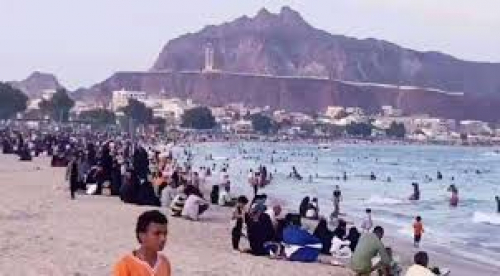 بلون الحزن ومذاق الألم أبتهجت عدن بالعيد وفرحت به