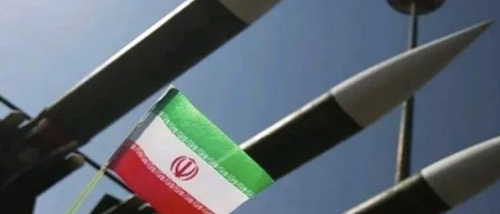 إعلام إسرائيلي: الحرس الثوري يستعد لإطلاق 1800 صاروخ