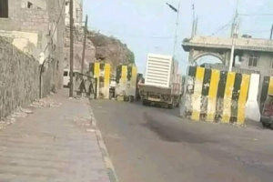 وصول عدد من مولدات الكهرباء إلى معاشيق (صورة)