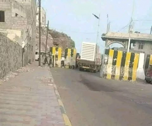 وصول عدد من مولدات الكهرباء إلى معاشيق (صورة)