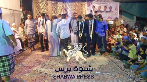 بسبب "بيت شعر" مليشيات الإخونج تهاجم عرس المشايخ "آلـ باجمـال" في عتـق