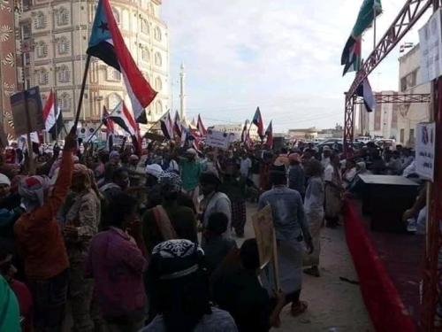 أبناء المهرة يختتمون فعاليتهم الجماهيرية المؤيدة للإدارة الذاتية للجنوب ببيان سياسي هام