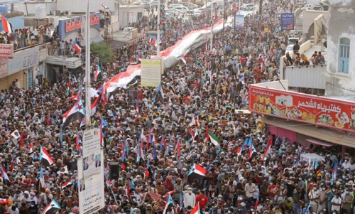 الحاضنة الشعبية للمجلس الانتقالي تهزم حاضنة المليشيات في الجنوب العربي