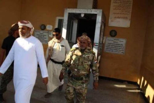 رئيس انتقالي سقطرى يقوم بزيارات عيدية لتفقد أحوال المرضى بمستشفى خليفة