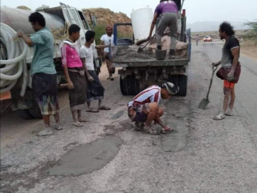 الانتقالي يساهم في حملة ترميم الخط الرئيسي لمديرية الصعيد 