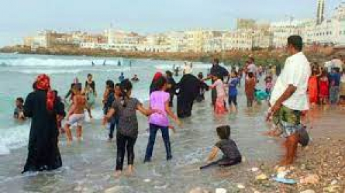 مجلس ابوعوجا الحضرمي يستغل توافد زوار موسم البلدة لإظهار شعبية مفقودة بالمكلا