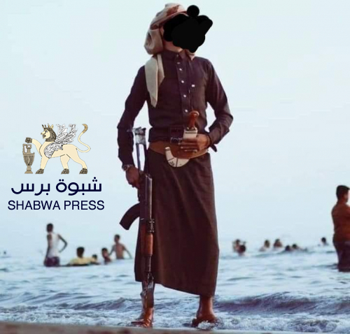 عاجل: قوات النخبة تعتقل مسلحين يمنيين في أحد فنادق المكلا وخشية من تهريبهم 