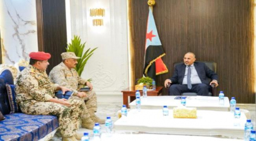 الزُبيدي يستعرض أوضاع القوات الجنوبية بأبين