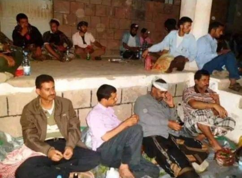 قائد فذ لم يأت من دهاليز المخابرات ولا من مكاتب التنظير السياسي؟؟