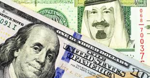 دعوة لفرض الضرائب على بعض التجار بالريال السعودي والدولار