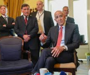 مبعوث أمريكا يهدد لبنان: تسليم سلاح حزب الله أو ضمكم لسوريا