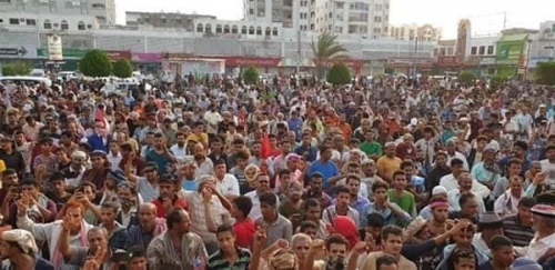 جماهير الهبة الشعبة تقرر طرد حكومة الإحتلال من كل الجنوب وتدعو هادي والتحالف لتسليم السلطة سلميا "نص البيان"