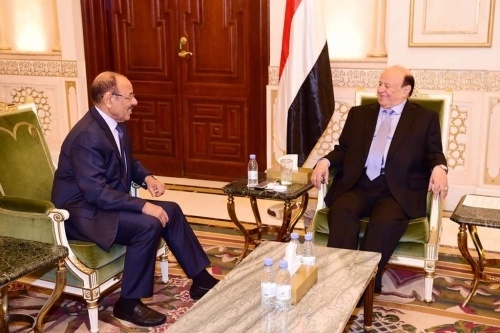 وكالة رويترز : مباحثات لتعيين نائب جديد لهادي ونقل الصلاحيات إليه