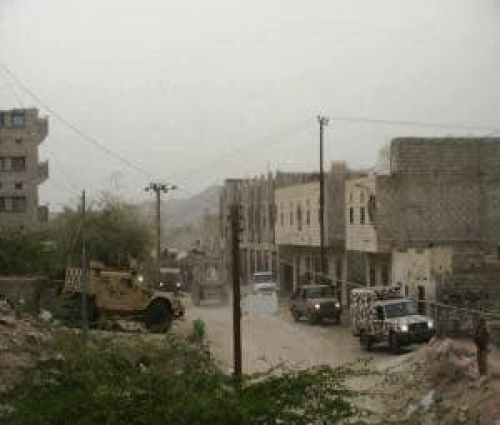 قوات النخبة الشبوانية والمقاومة الجنوبية تسيطر على الشوارع الداخليه لمدينة عتق 