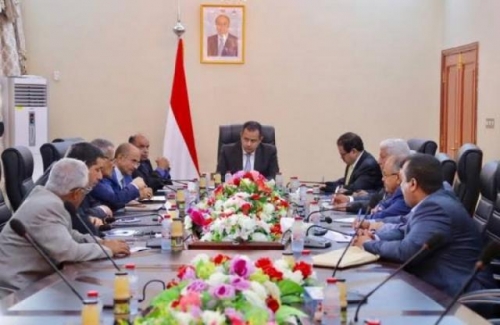 إنقسام في صفوف قيادات الشرعية العليا بشأن قطع العلاقات مع الإمارات (أسماء)