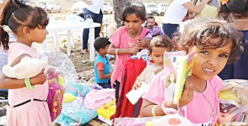 الامارات ترسم الفرحة على وجوه اطفال سقطرى