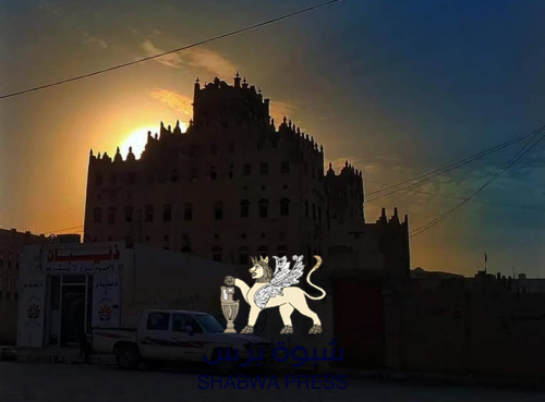 في ظل فساد الإخوان.. الظلام يلف عاصمة النفط والغاز بشبوة