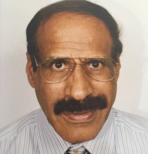 زمن الشرعية الردئ: رئيس جامعة عدن الأسبق الفيزيائي العمودي ممنوع عليه الراتب 