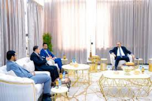 الرئيس الزُبيدي يلتقي رئاسة هيئة التشاور والمصالحة