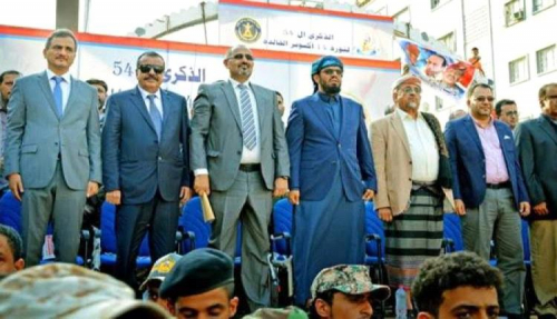 محلل سياسي يوجه رسالة تحذير هامة إلى القيادة السياسية الجنوبية