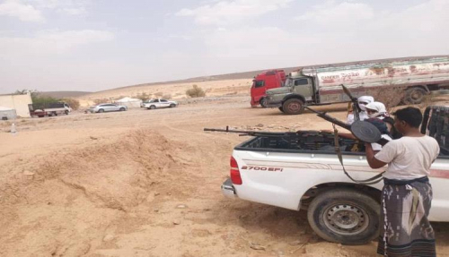 حماية الشركات تهدد باحراق نقطة العطوف بمديرية ساه النفطية بوادي حضرموت