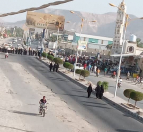 حرائر تريم يتحدين بطش وجبروت قوات الجعيملاني ويخرجن في مظاهرة(صور) 