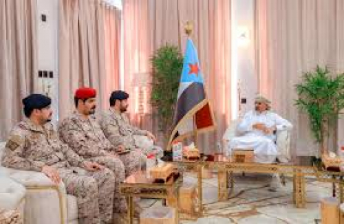 إلى"أنصار الشرعية".. إن لم يعجبكم علم الجنوب في لقاء القائد الزبيدي غادرو عدن إن عندكم كرامة