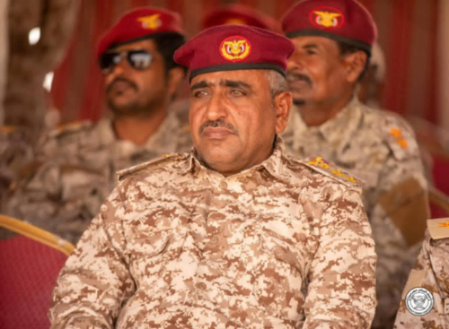 "وهيبان بن عبدالحق" من بائع لخم في المكلا إلى عقيد في مليشيا بن حبريش(صور)