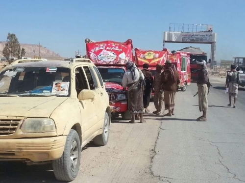 بعد هروب مسئولي الشرعية في ثلاجات أسماك .. وكلائهم يهربون الأموال في سيارات الأسكريم 