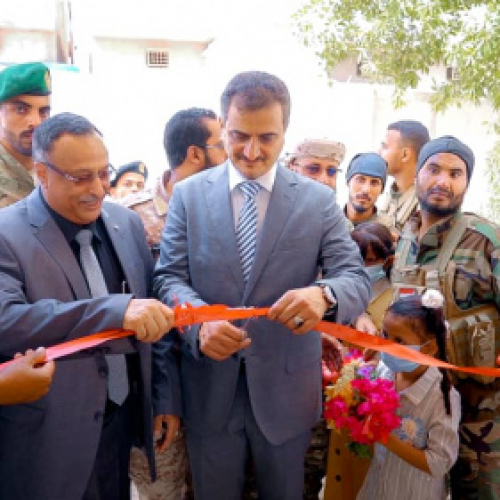 لملس يفتتح مجمع كابوتا الصحي بمديرية المنصورة 