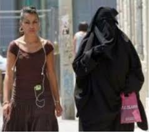 المهنة: بائع ملابس داخلية نسائية وليس رجالية