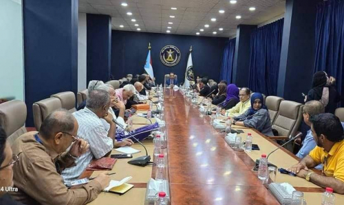 بلاغ للنائب العام: فضيحة تهريب 5 ملايين لتر من النفط الفاسد إلى عدن
