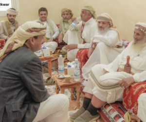 في شبوة... عندما يصبح ممثل القانون شيخ قبيلة!