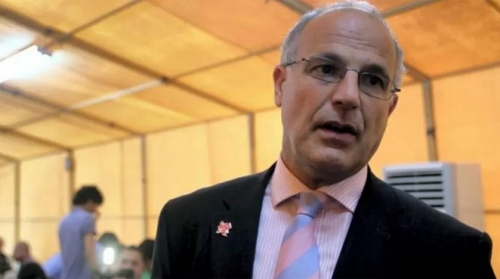 السفير البريطاني : من دون الاتفاق مع الانتقالي لا يمكن لحكومة  الشرعية العودة إلى عـدن