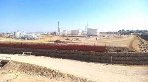 ما هي الرسالة الحوثية من إستهداف ميناء الضبة في حضرموت