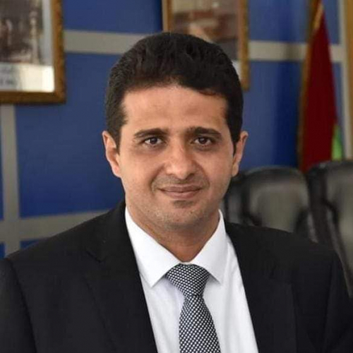 الريال اليمني بين ميزان شحة السيولة والانهيار المستمر