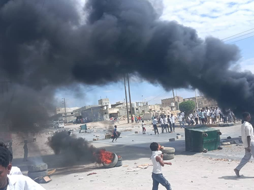 لليوم الرابع: إنتفاضة الجوع والكهرباء في ساحل حضرموت يتصاعد لهبها