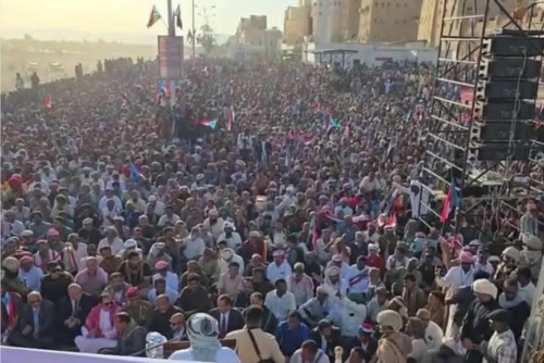 البيان الختامي لمهرجان شبام يطالب برحيل العسكرية الأولى