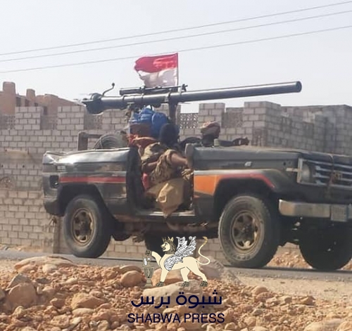 ‏سياسي جنوبي : "الأحمر والميسري" ذهبوا إلى أحور و عادوا بكلب أعور.