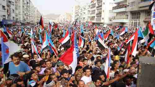 كاتب صحفي يعلق على الصمود الاسطوري للانتقالي في وجه الحرب الاعلامية التي يتعرض لها